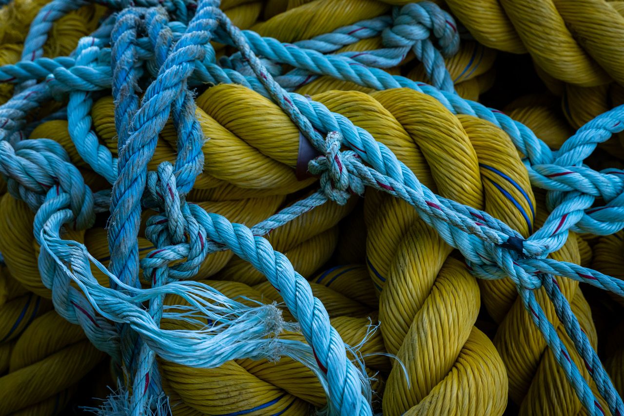 Yellow and blue Mooring rope (for recycling) close up